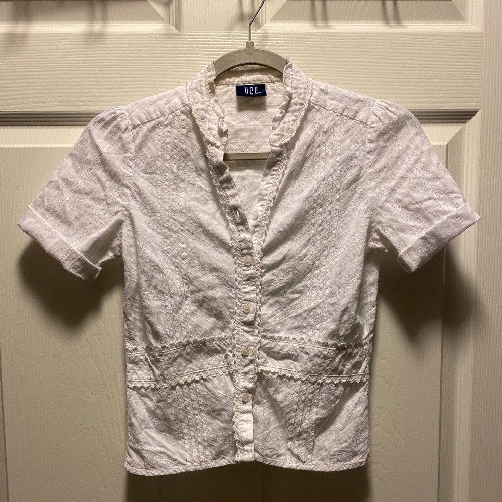 Vintage ruffle sleeve top